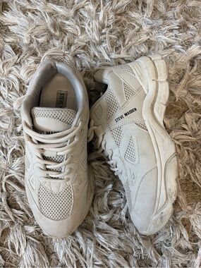 Steve Madden Men’s Cream/Tan Chunky Sneakers